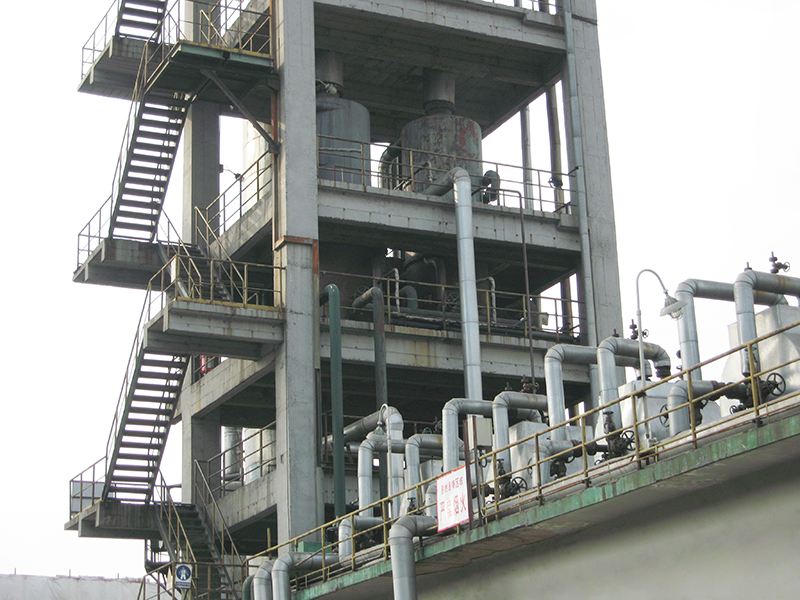 鞍鋼回收車間粗苯冷凝冷卻器現場